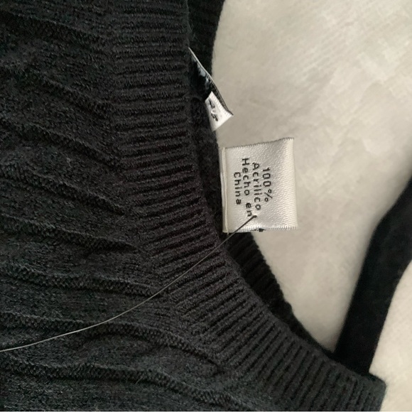 NWT- Womens Black Cable Knit Sweater- size  XL - Picture 6 of 7